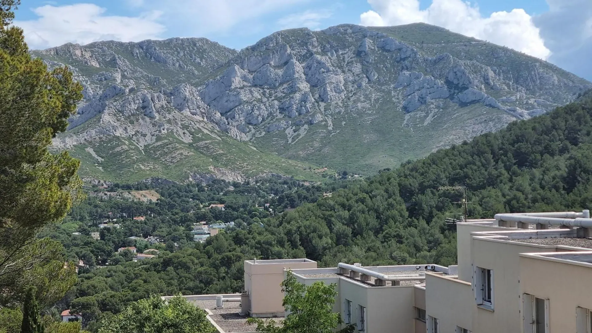 Appartement T4 115 M2 Super Valmont Chanot Velodrome Marseille France
