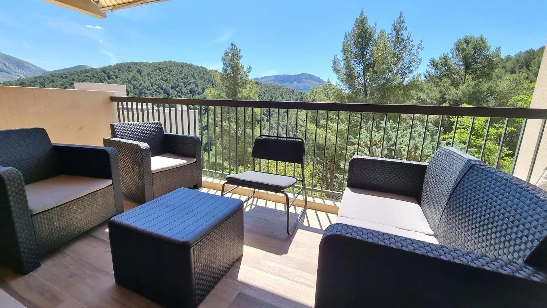 Apartment Appartement T4 115 M2 Super Valmont Chanot Velodrome Marseille France